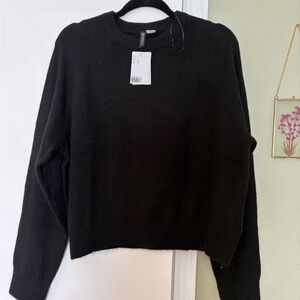 NWT H&M Classic Black Crew Neck Sweater